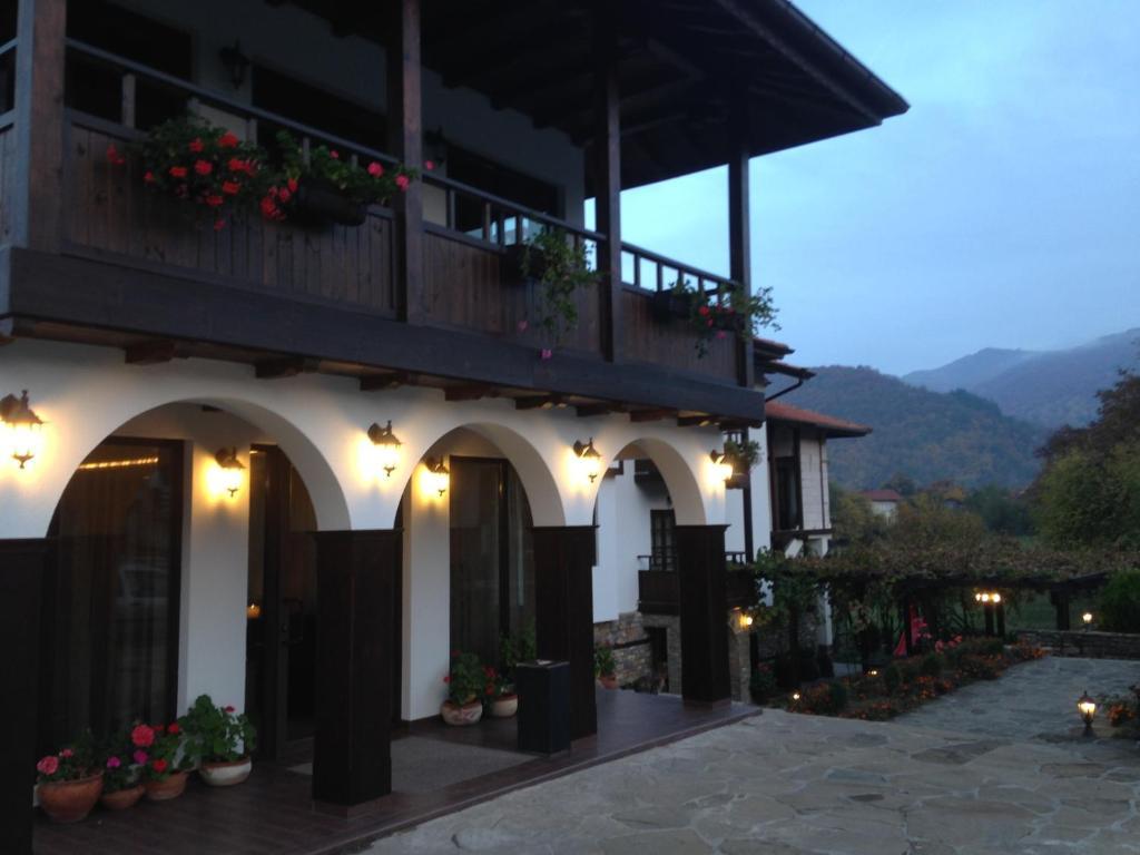 Family Hotel Strannopriemnitza Oreşak Exterior foto